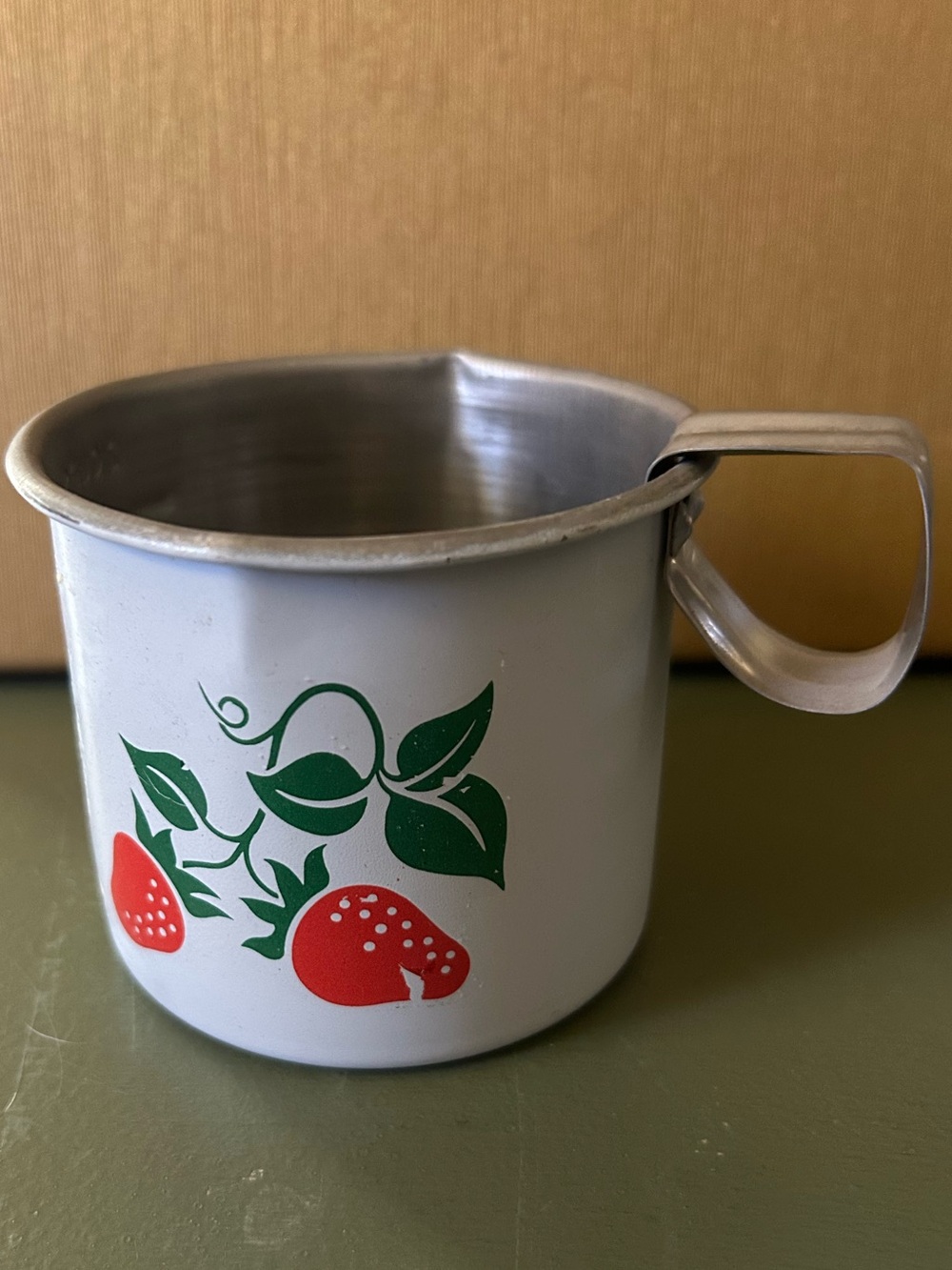 VTG Teleflora Measuring Cup 2Cup Capacity Cottagecore Metal White & Strawberries